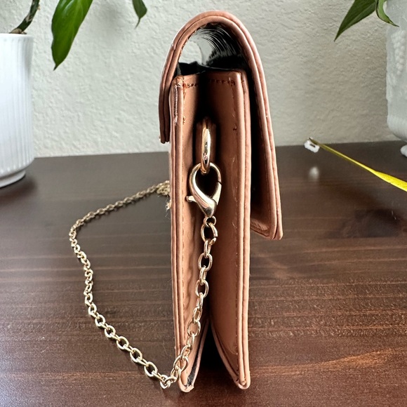 Steve Madden patent tan clutch crossbody - Picture 6 of 9